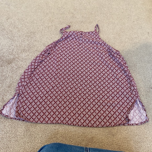 Women’s Old Navy tank top - Picture 3 of 6